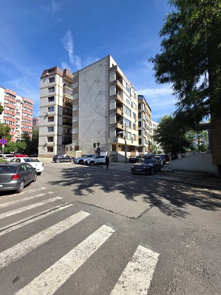 13  Septembrie, 3 camere, 88 mp utili, 3 bai, bloc 2007, comision 0%.